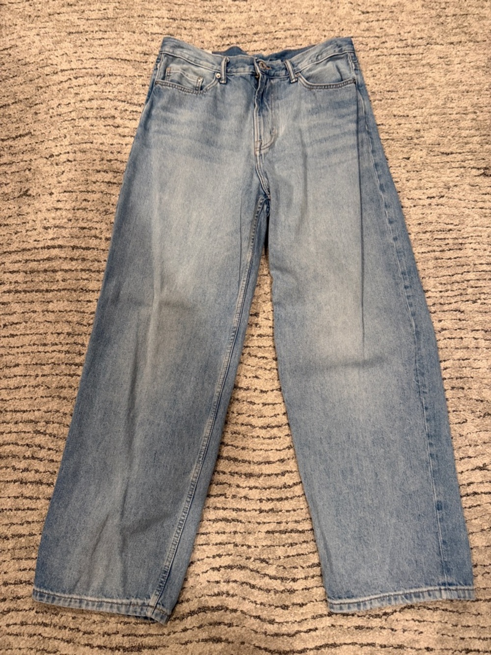 H&M Light Blue Relaxed Straight-Leg Jeans